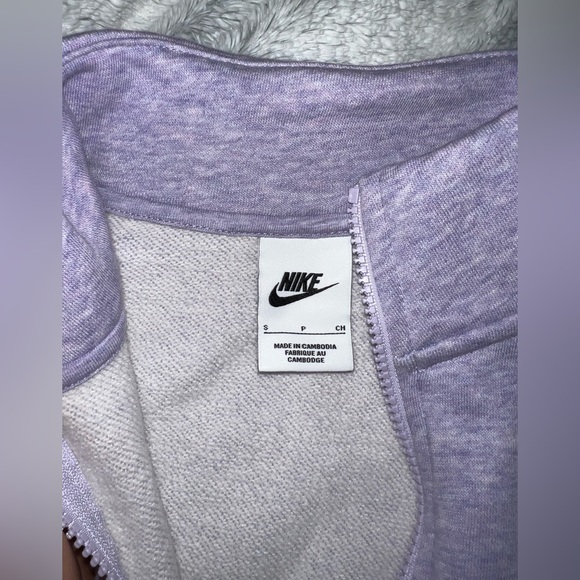 Women’s Nike 1/4 zip Sweater - Picture 4 of 4